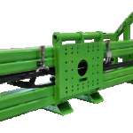 Rollentraverse zur einfachen Handhabung und Verlegung von Rollenmaterial von 4 bis 7,5 m breite und bis 3000 Kg